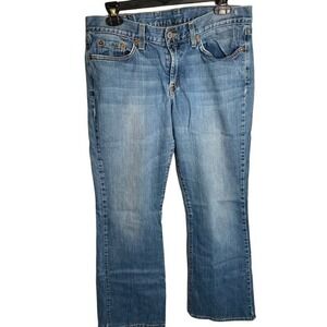 Women's Straight Leg Jeans in Light Blue